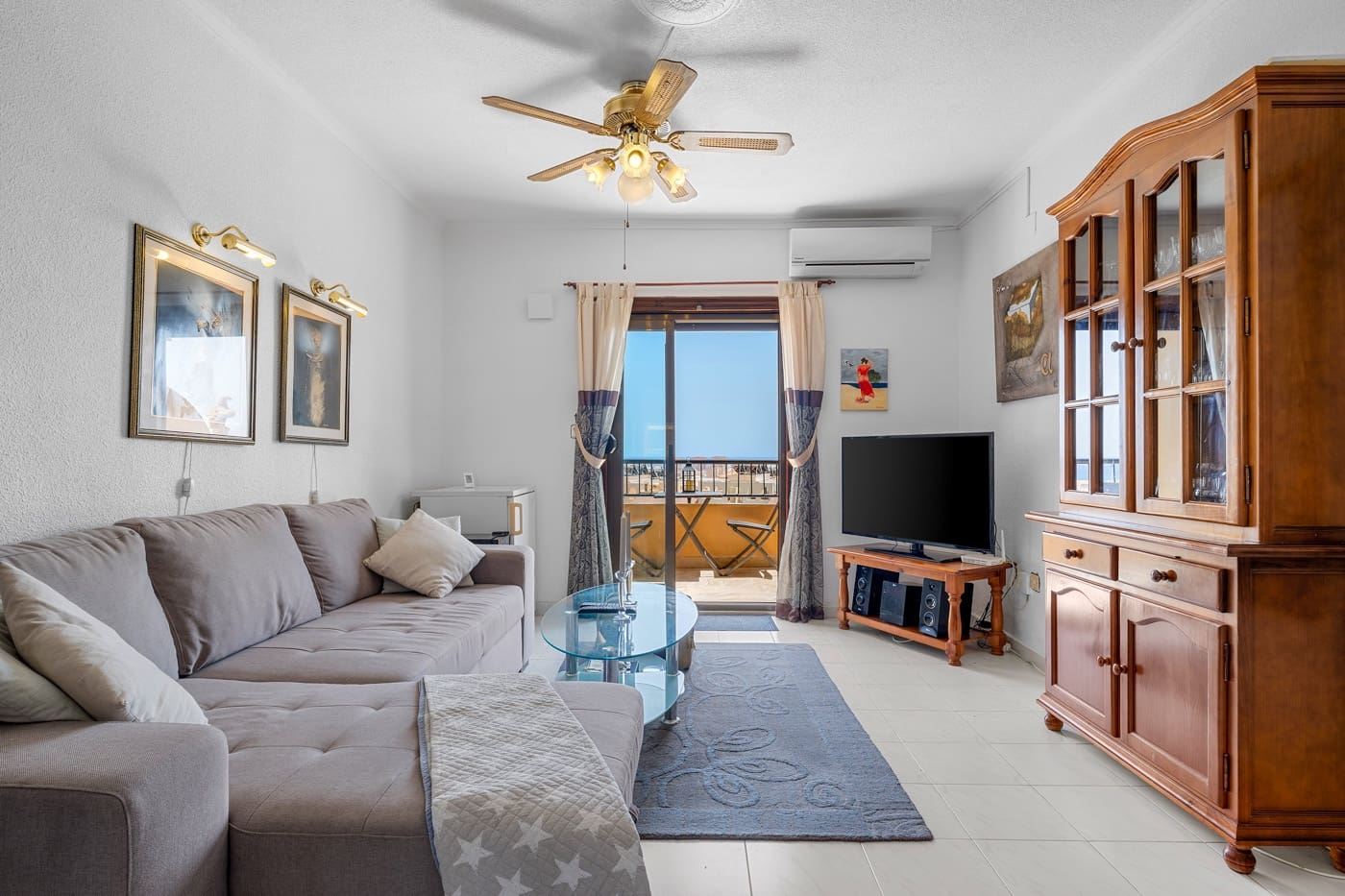 Apartamento de 2 habitaciones en Torrevieja en venta con piscina - 165.000 € (Ref: 9918908)