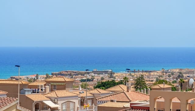 Apartamento de 2 habitaciones en Torreblanca, Torrevieja en venta con piscina - 165.000 € (Ref: 9918908)