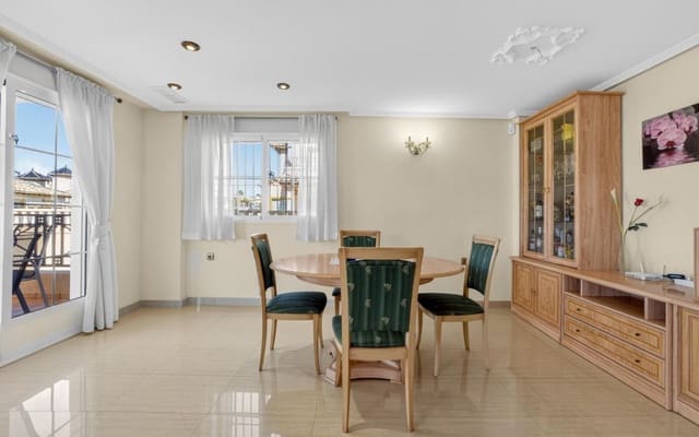 6 soverom Villa til salgs i La Zenia, Orihuela med svømmebasseng garasje - € 839 000 (Ref: 9919010)