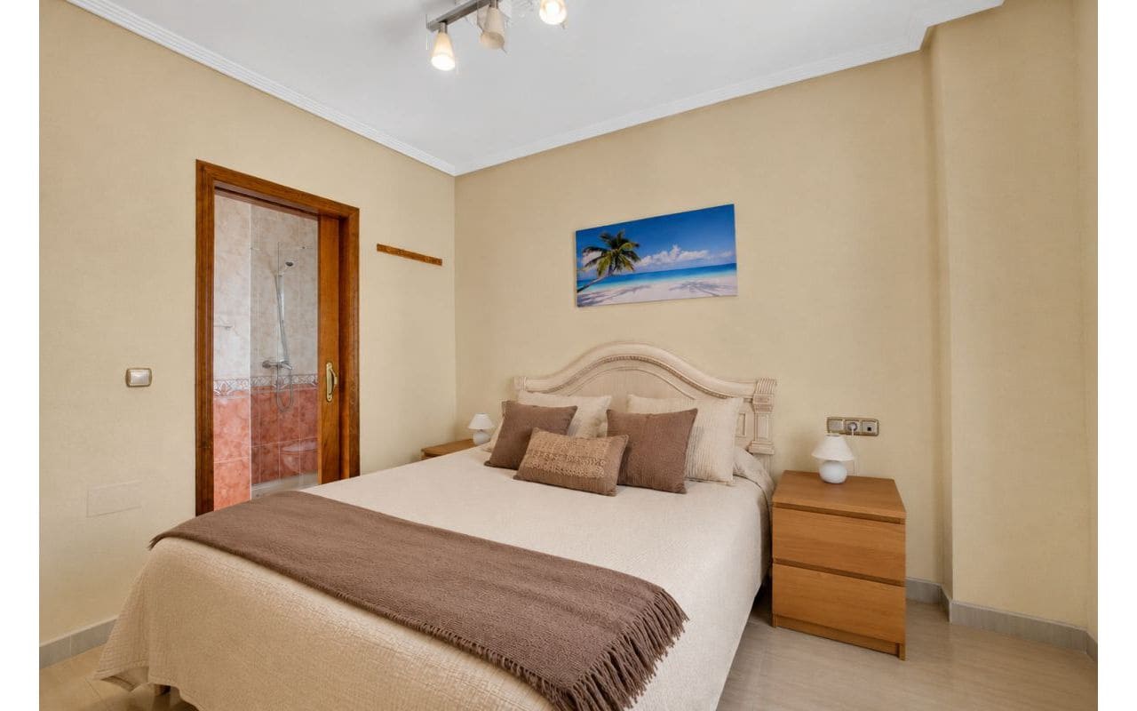 6 bedroom Villa for sale in La Zenia with pool garage - € 839,000 (Ref: 9919010)