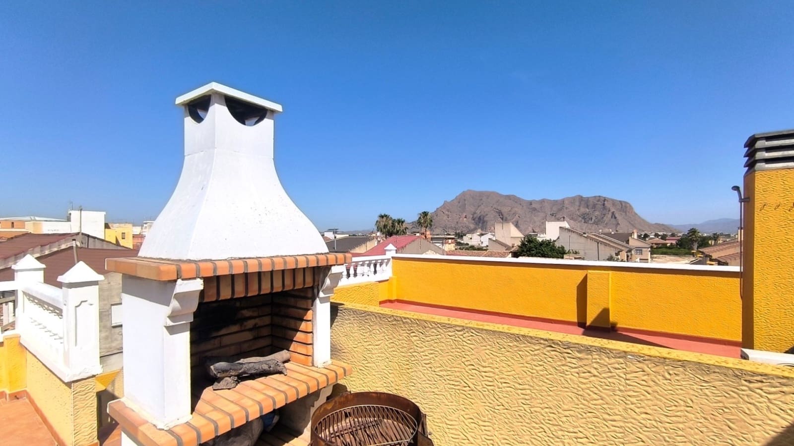 2 soveværelse Lejlighed til salg i San Bartolome med swimmingpool - € 90.000 (Ref: 9921401)