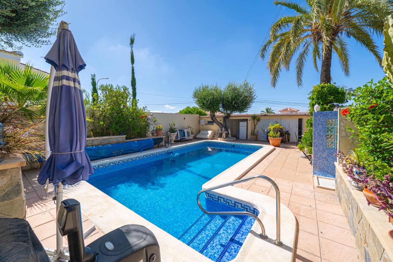 3 soveværelse Villa til salg i Ciudad Quesada med swimmingpool - € 550.000 (Ref: 9922730)