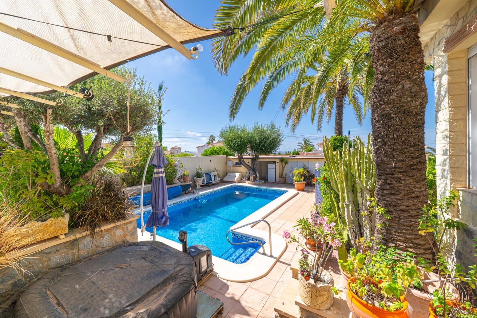 3 soveværelse Villa til salg i Ciudad Quesada med swimmingpool - € 550.000 (Ref: 9922730)