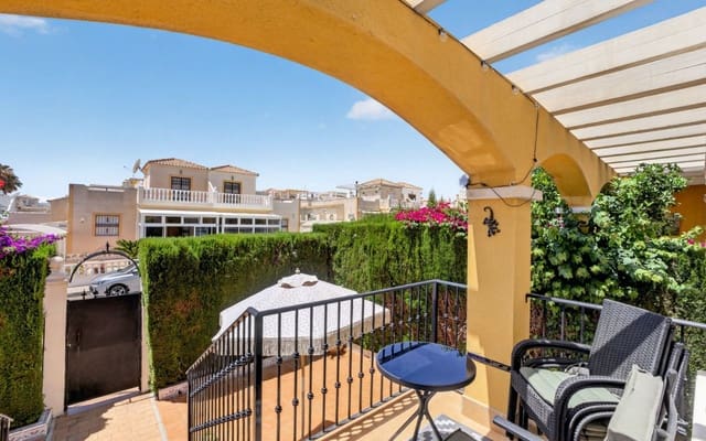 3 Zimmer Villa zu verkaufen in Orihuela Costa, Orihuela mit Pool - 299.000 € (Ref: 9935009)
