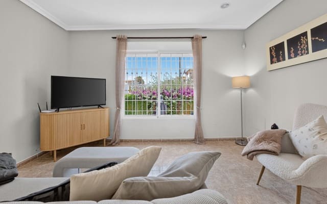 3 Zimmer Villa zu verkaufen in Orihuela Costa, Orihuela mit Pool - 299.000 € (Ref: 9935009)
