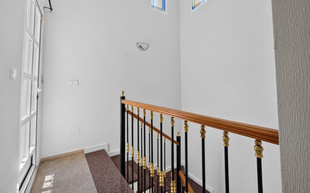 3 bedroom Villa for sale in Orihuela Costa with pool - € 299,000 (Ref: 9935009)