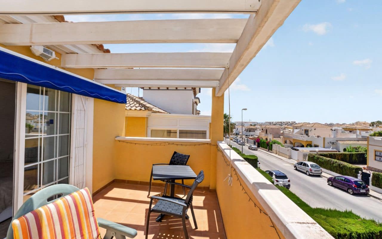 3 bedroom Villa for sale in Orihuela Costa with pool - € 299,000 (Ref: 9935009)
