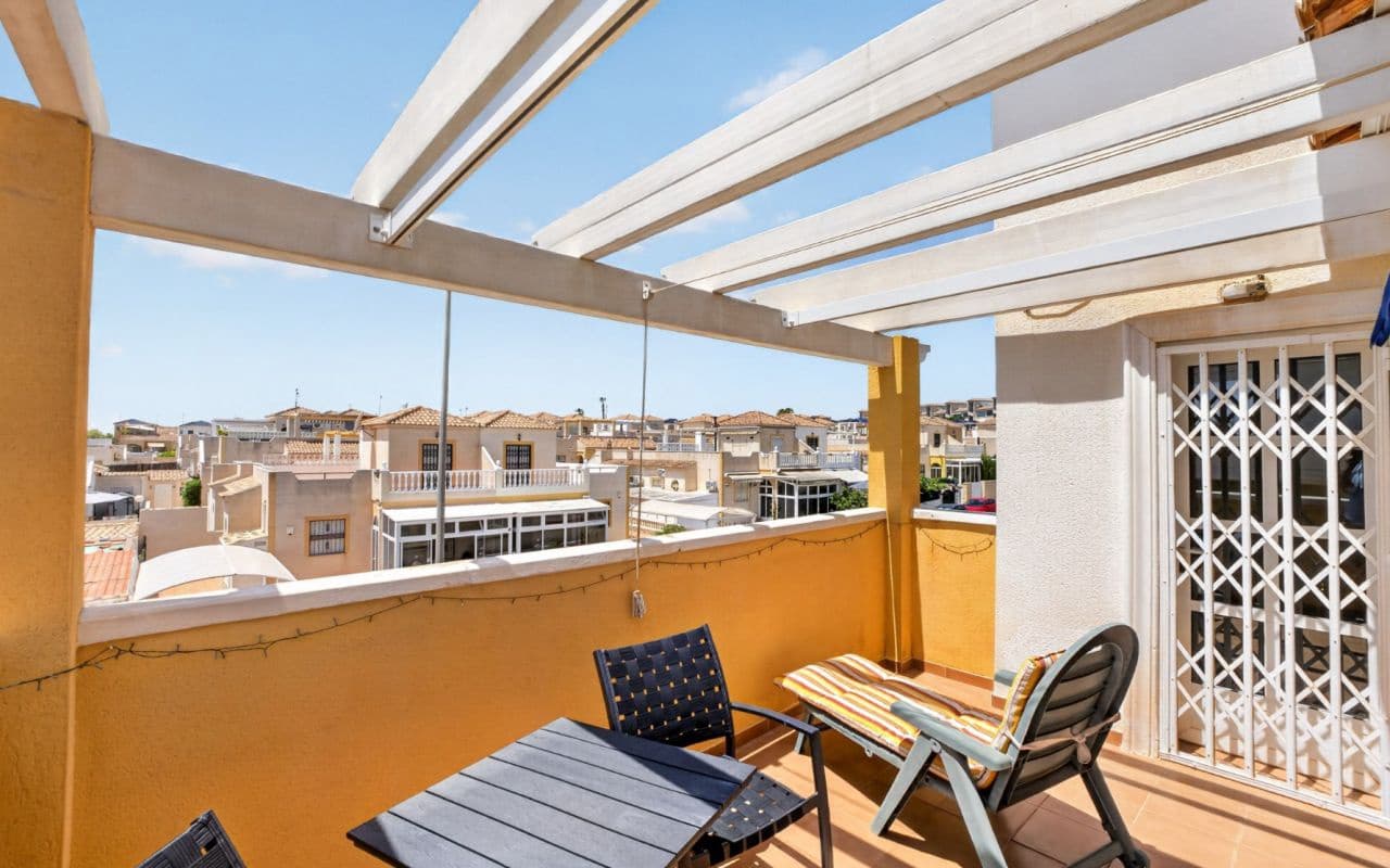 3 bedroom Villa for sale in Orihuela Costa with pool - € 299,000 (Ref: 9935009)