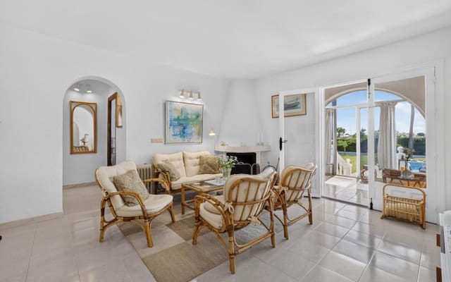 3 sovrum Villa till salu i Torrevieja med pool - 499 000 € (Ref: 9938713)