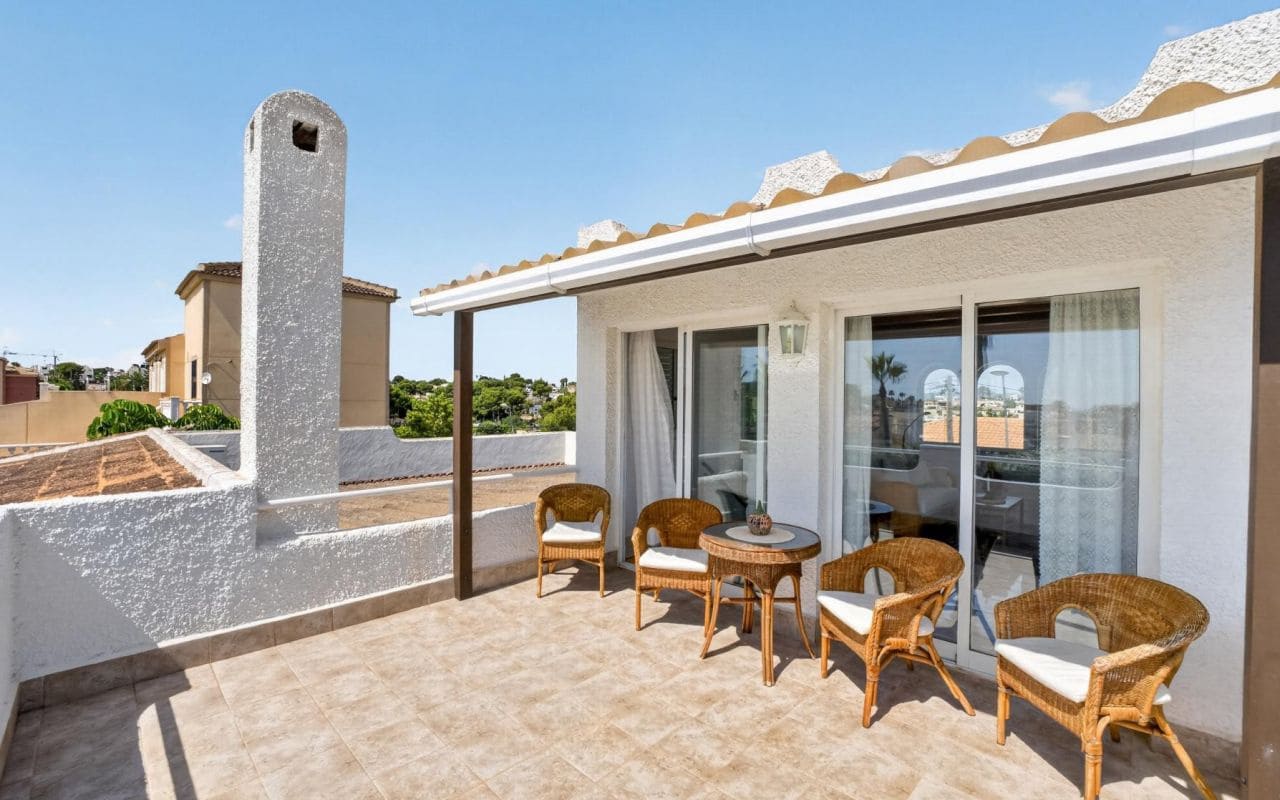 3 sovrum Villa till salu i Torrevieja med pool - 499 000 € (Ref: 9938713)