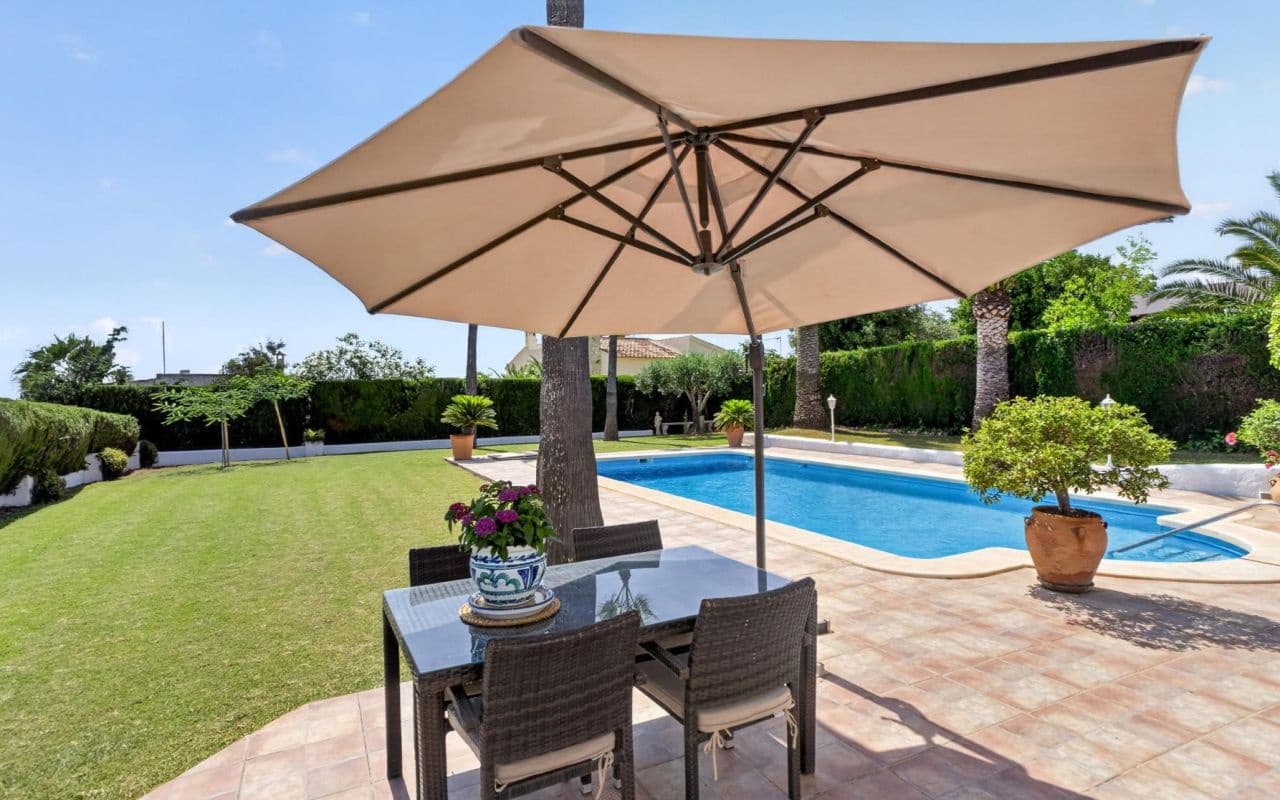 3 sovrum Villa till salu i Torrevieja med pool - 499 000 € (Ref: 9938713)