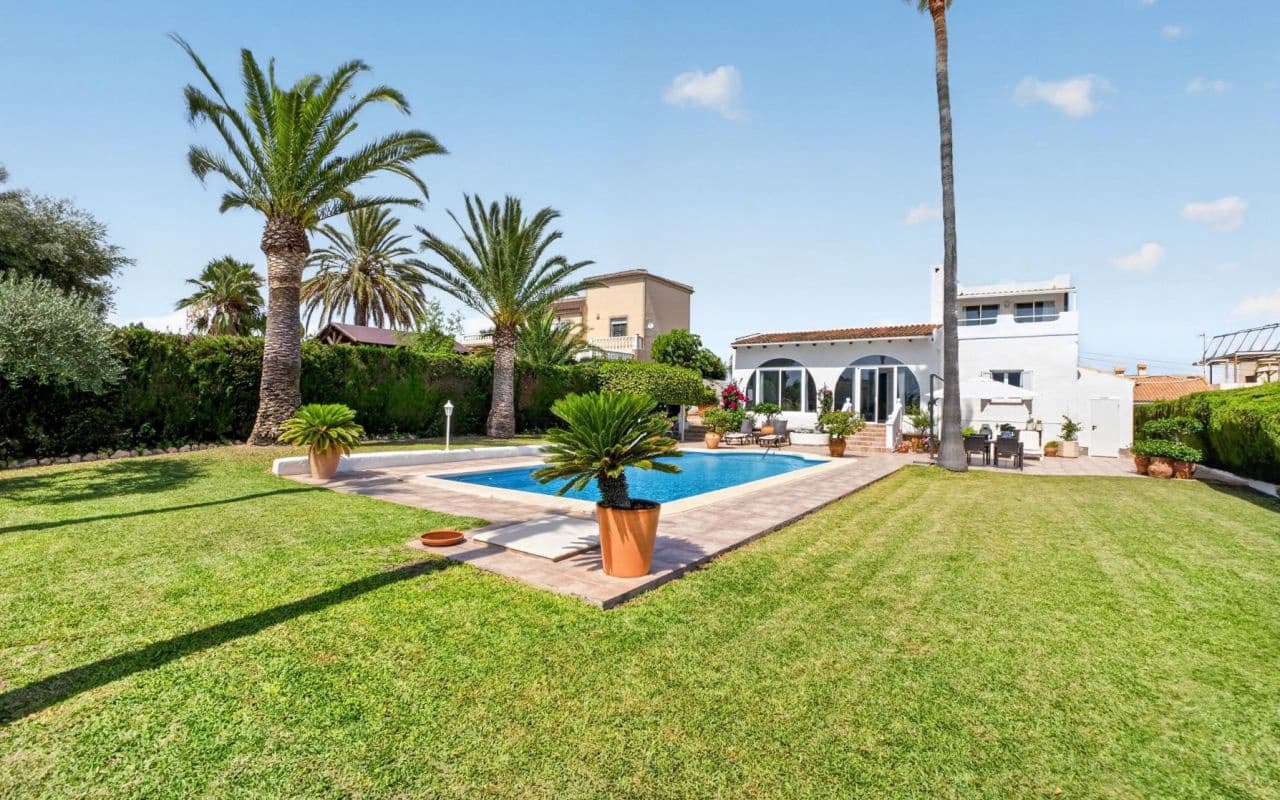 3 sovrum Villa till salu i Torrevieja med pool - 499 000 € (Ref: 9938713)