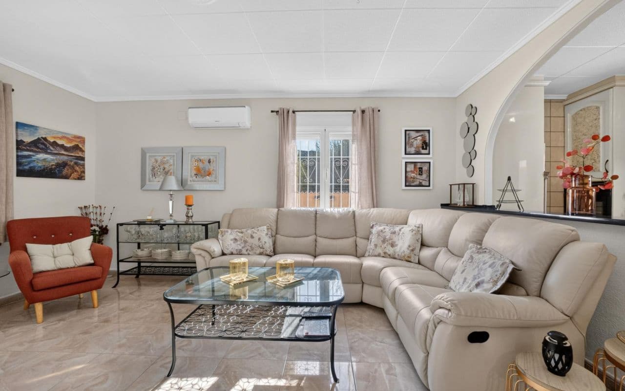 3 chambre Villa/Maison à vendre à Torrevieja avec piscine garage - 359 000 € (Ref: 9950514)