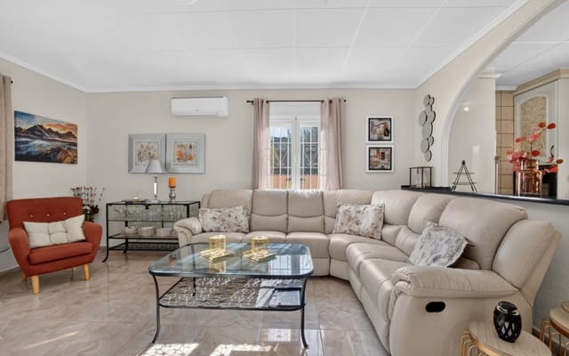 3 chambre Villa/Maison à vendre à Torrevieja avec piscine garage - 359 000 € (Ref: 9950514)