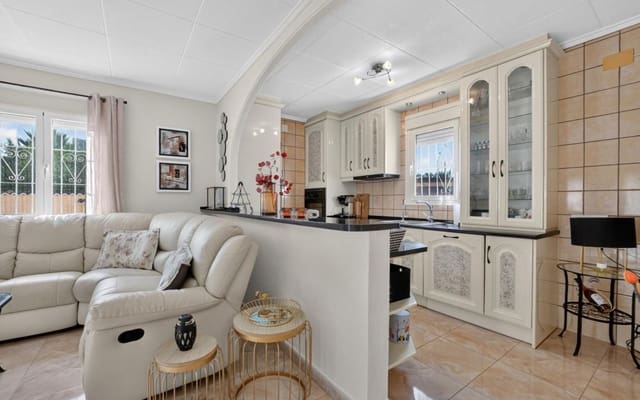 3 chambre Villa/Maison à vendre à Torrevieja avec piscine garage - 359 000 € (Ref: 9950514)