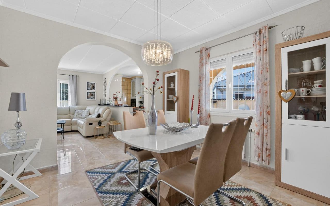3 chambre Villa/Maison à vendre à Torrevieja avec piscine garage - 359 000 € (Ref: 9950514)