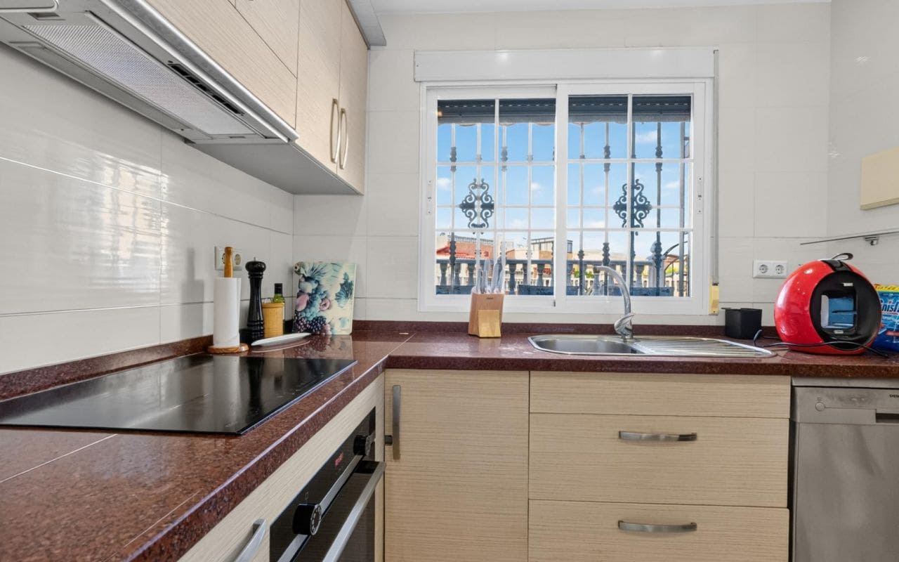 2 soveværelse Rækkehus til salg i Torrevieja med swimmingpool - € 189.000 (Ref: 9953075)
