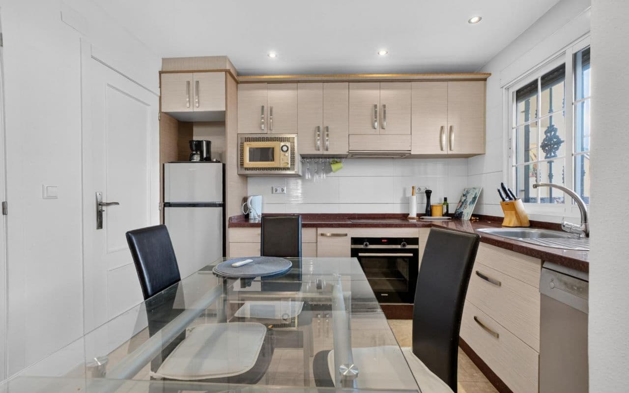 2 soveværelse Rækkehus til salg i Torrevieja med swimmingpool - € 189.000 (Ref: 9953075)