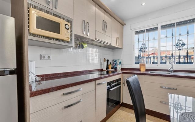 2 soveværelse Rækkehus til salg i Torrevieja med swimmingpool - € 189.000 (Ref: 9953075)