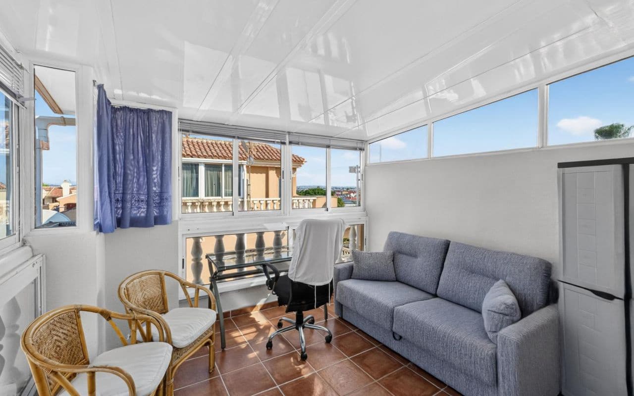 2 soveværelse Rækkehus til salg i Torrevieja med swimmingpool - € 189.000 (Ref: 9953075)