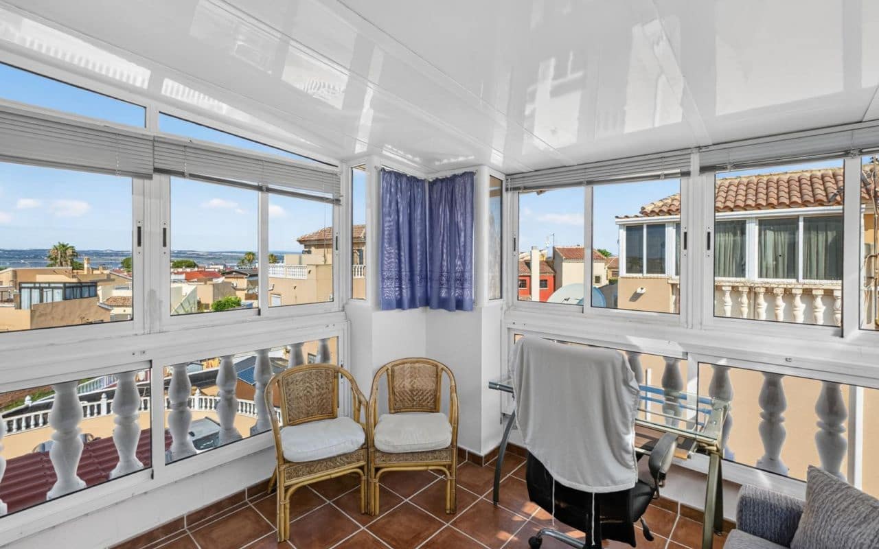 2 soveværelse Rækkehus til salg i Torrevieja med swimmingpool - € 189.000 (Ref: 9953075)