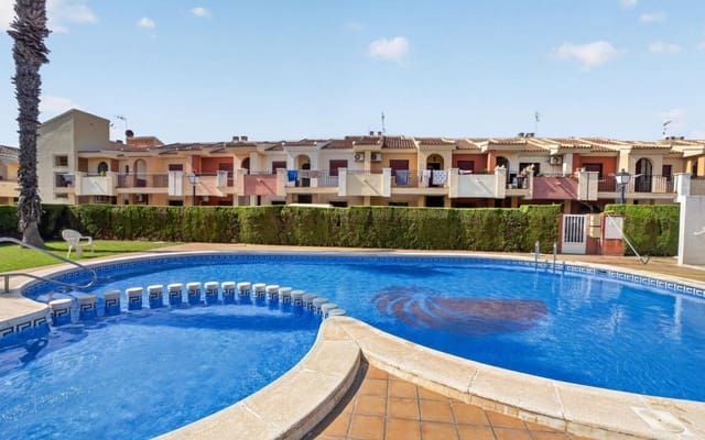 2 soveværelse Rækkehus til salg i Torrevieja med swimmingpool - € 189.000 (Ref: 9953075)