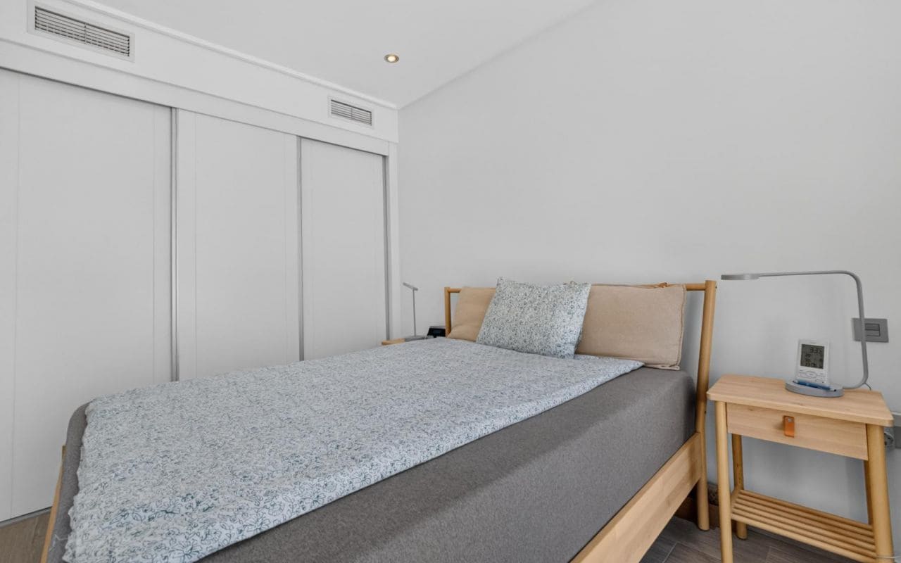 3 sypialnia Dom na sprzedaż w Torrevieja z basenem - 323 000 € (Ref: 9953246)