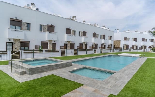 3 slaapkamer Huis te koop in Torrevieja met zwembad - € 323.000 (Ref: 9953246)