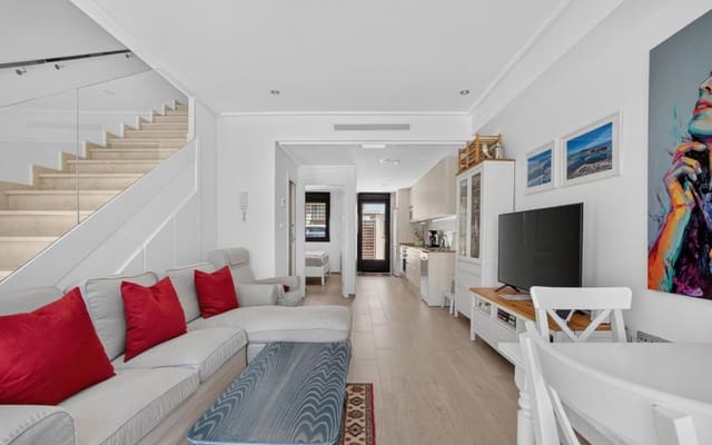 3 slaapkamer Huis te koop in Torrevieja met zwembad - € 323.000 (Ref: 9953246)