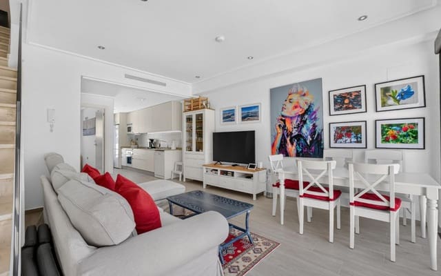 3 slaapkamer Huis te koop in Torrevieja met zwembad - € 323.000 (Ref: 9953246)