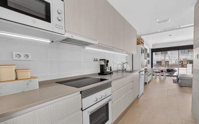 3 slaapkamer Huis te koop in Torrevieja met zwembad - € 323.000 (Ref: 9953246)