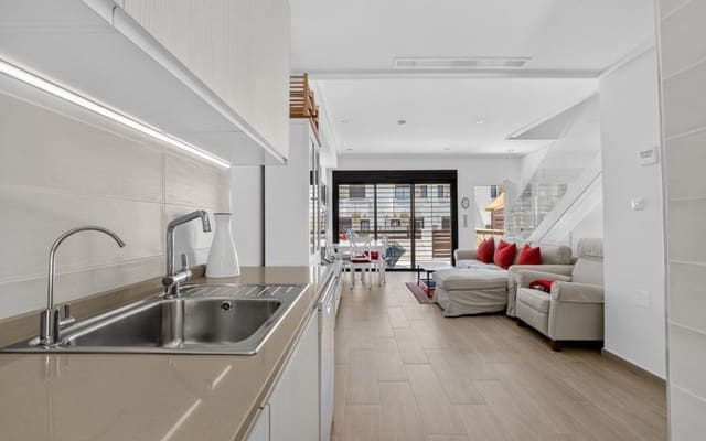 3 slaapkamer Huis te koop in Torrevieja met zwembad - € 323.000 (Ref: 9953246)