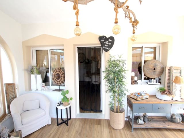 3 slaapkamer Villa te koop in Benimar, Benijófar met zwembad - € 384.900 (Ref: 9956343)