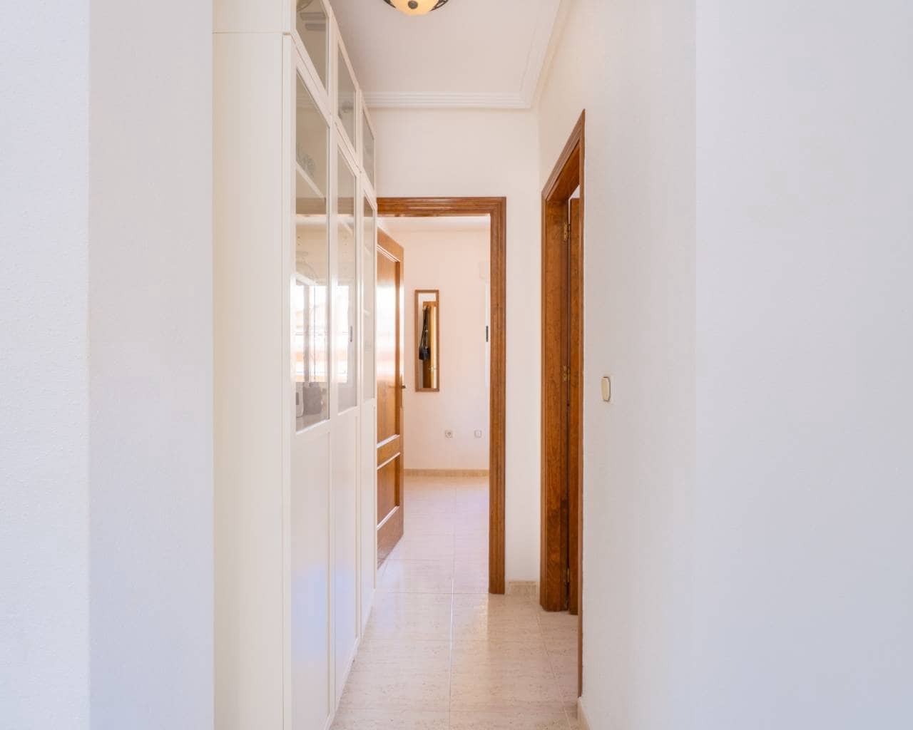 3 makuuhuone Huvila myytävänä paikassa Playa Flamenca mukana uima-altaan - 330 000 € (Ref: 9958558)