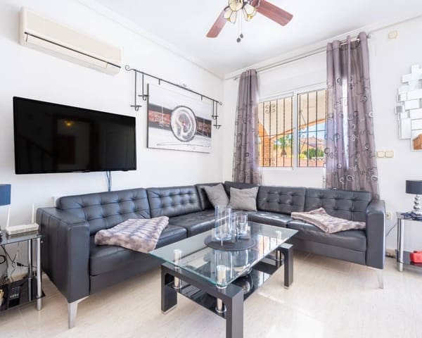 3 makuuhuone Huvila myytävänä paikassa Playa Flamenca, Orihuela mukana uima-altaan - 330 000 € (Ref: 9958558)
