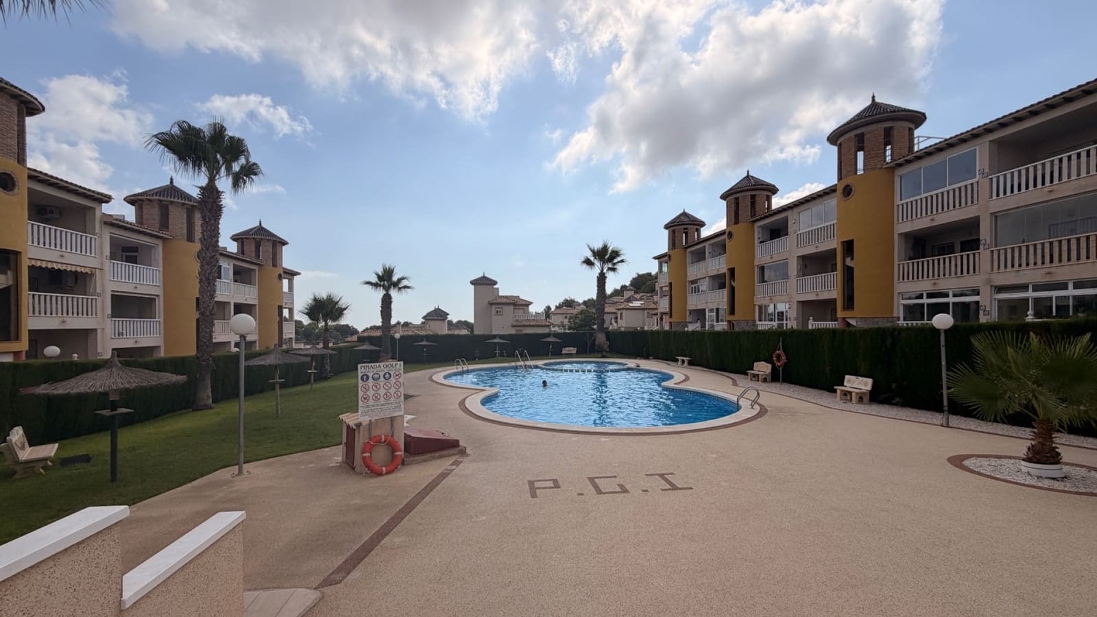 2 quarto Apartamento para venda em Villamartin com piscina - 145 000 € (Ref: 9961192)