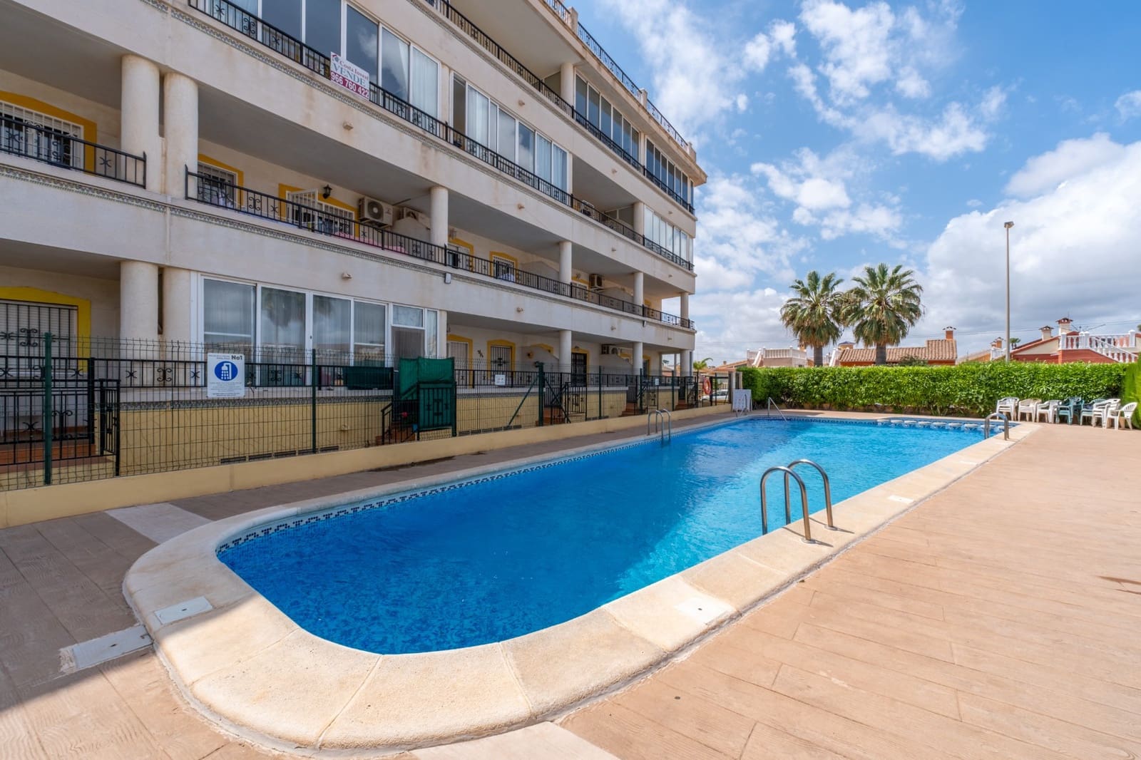 2 soveværelse Lejlighed til salg i Playa Flamenca med swimmingpool - € 194.800 (Ref: 9964017)
