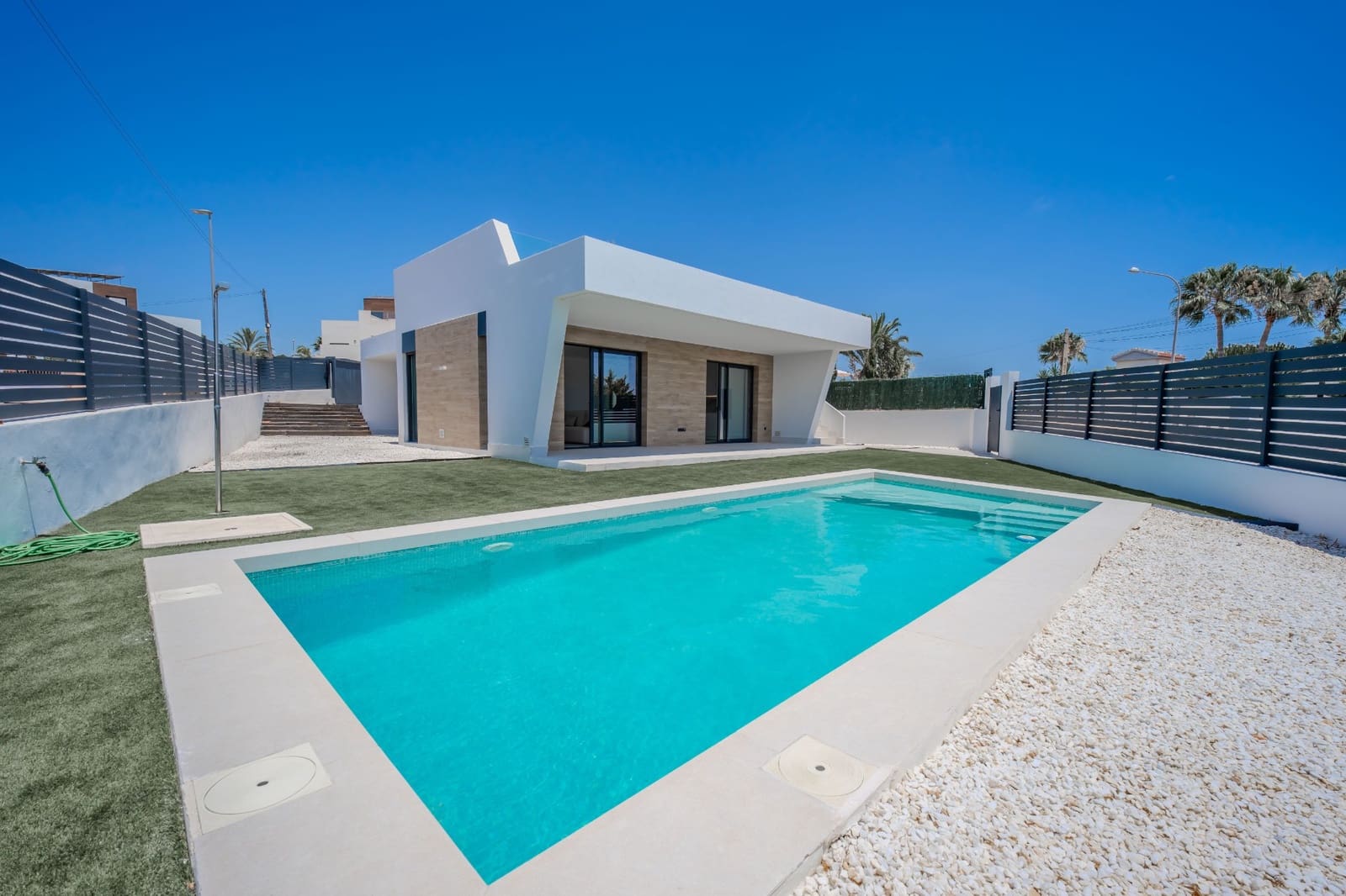 3 soveværelse Villa til salg i Ciudad Quesada med swimmingpool - € 690.000 (Ref: 9964318)