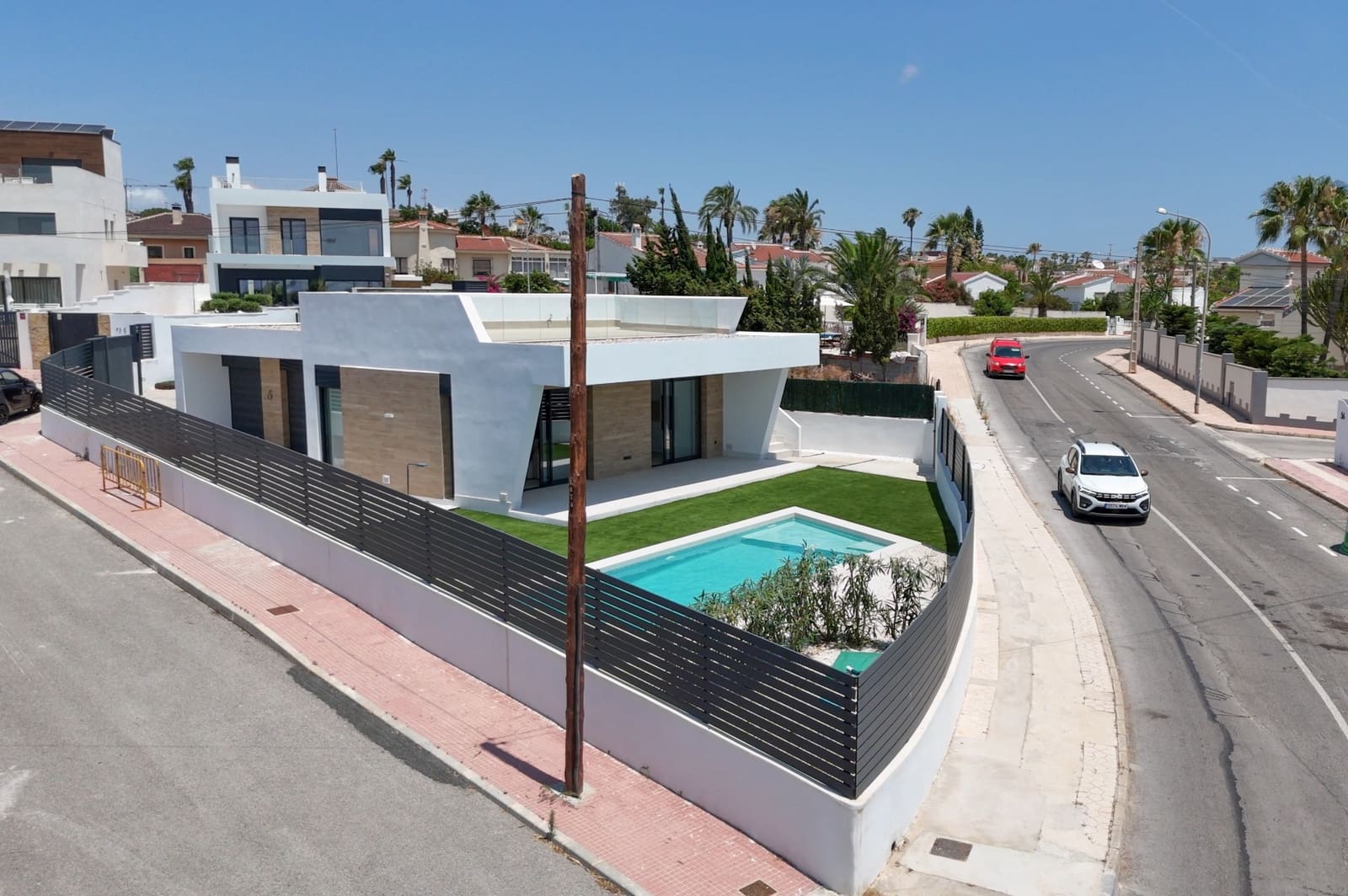 3 soveværelse Villa til salg i Ciudad Quesada med swimmingpool - € 690.000 (Ref: 9964318)