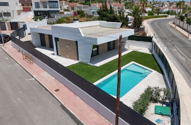 3 soveværelse Villa til salg i Ciudad Quesada, Rojales med swimmingpool - € 690.000 (Ref: 9964318)