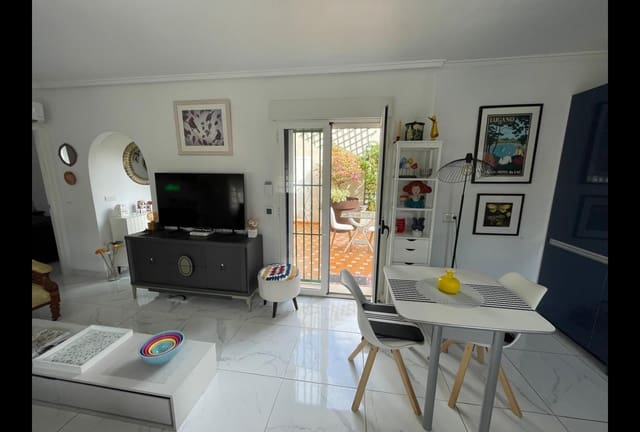 2 soverom Kjedet enebolig til salgs i Ciudad Quesada, Rojales med svømmebasseng - € 220 000 (Ref: 9968856)
