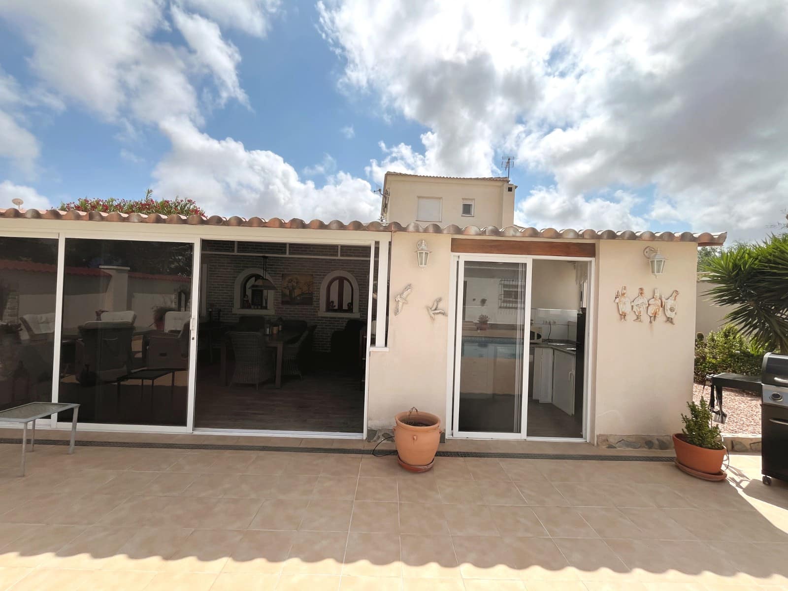 4 bedroom Villa for sale in Ciudad Quesada with pool garage - € 625,000 (Ref: 9971505)