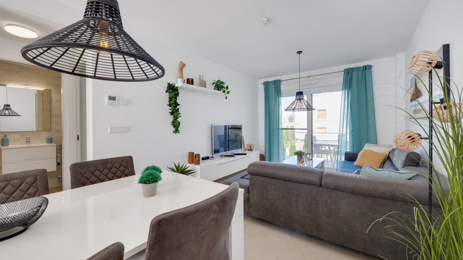 Apartamento de 2 habitaciones en Pilar de la Horadada en venta con piscina - 259.950 € (Ref: 9971753)