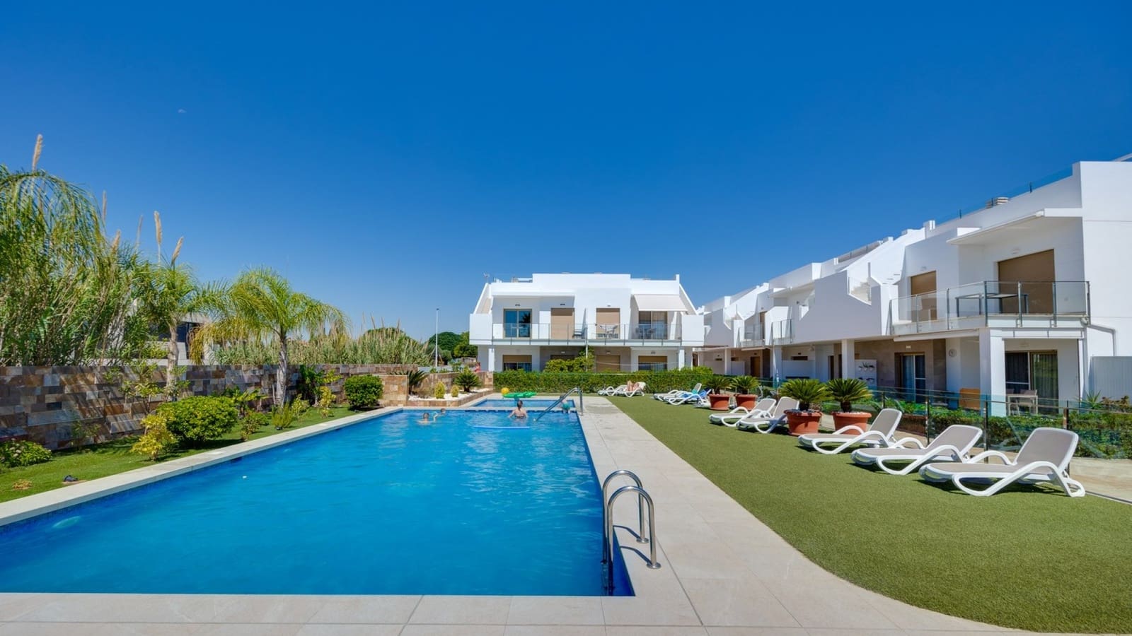 Apartamento de 2 habitaciones en Pilar de la Horadada en venta con piscina - 259.950 € (Ref: 9971753)
