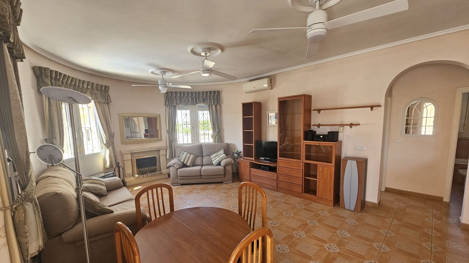 2 sovrum Villa till salu i Ciudad Quesada med pool - 280 000 € (Ref: 9974000)