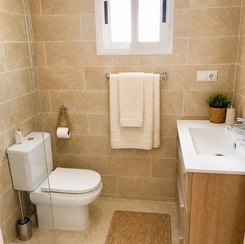 2 bedroom Villa for sale in Guardamar del Segura with pool - € 239,999 (Ref: 9974308)