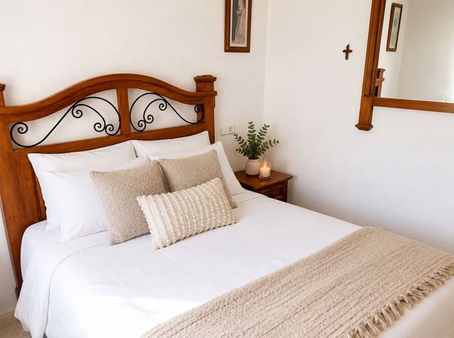 2 bedroom Villa for sale in Guardamar del Segura with pool - € 239,999 (Ref: 9974308)