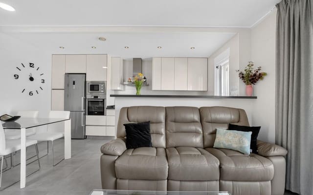 2 sypialnia Apartament na sprzedaż w Punta Prima, Torrevieja z basenem - 269 000 € (Ref: 9976154)