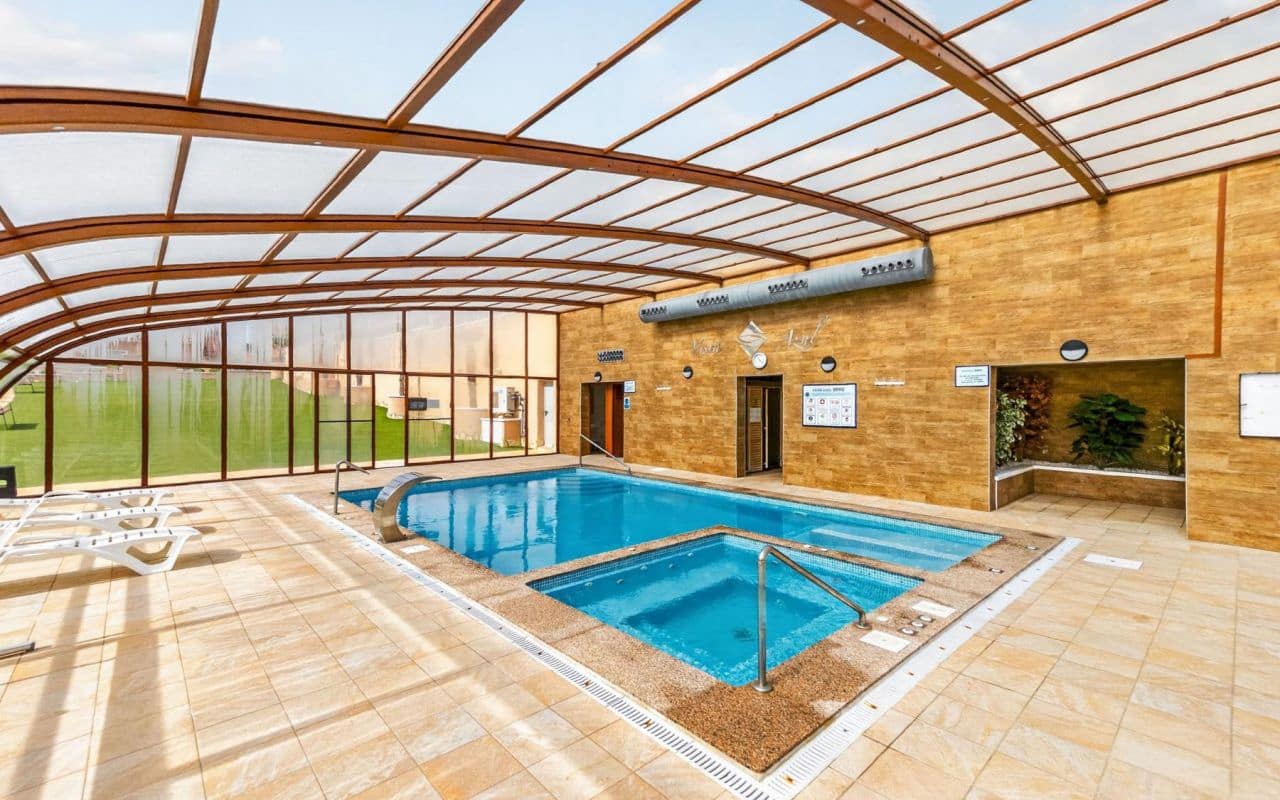 2 slaapkamer Appartement te koop in Punta Prima met zwembad - € 269.000 (Ref: 9976154)