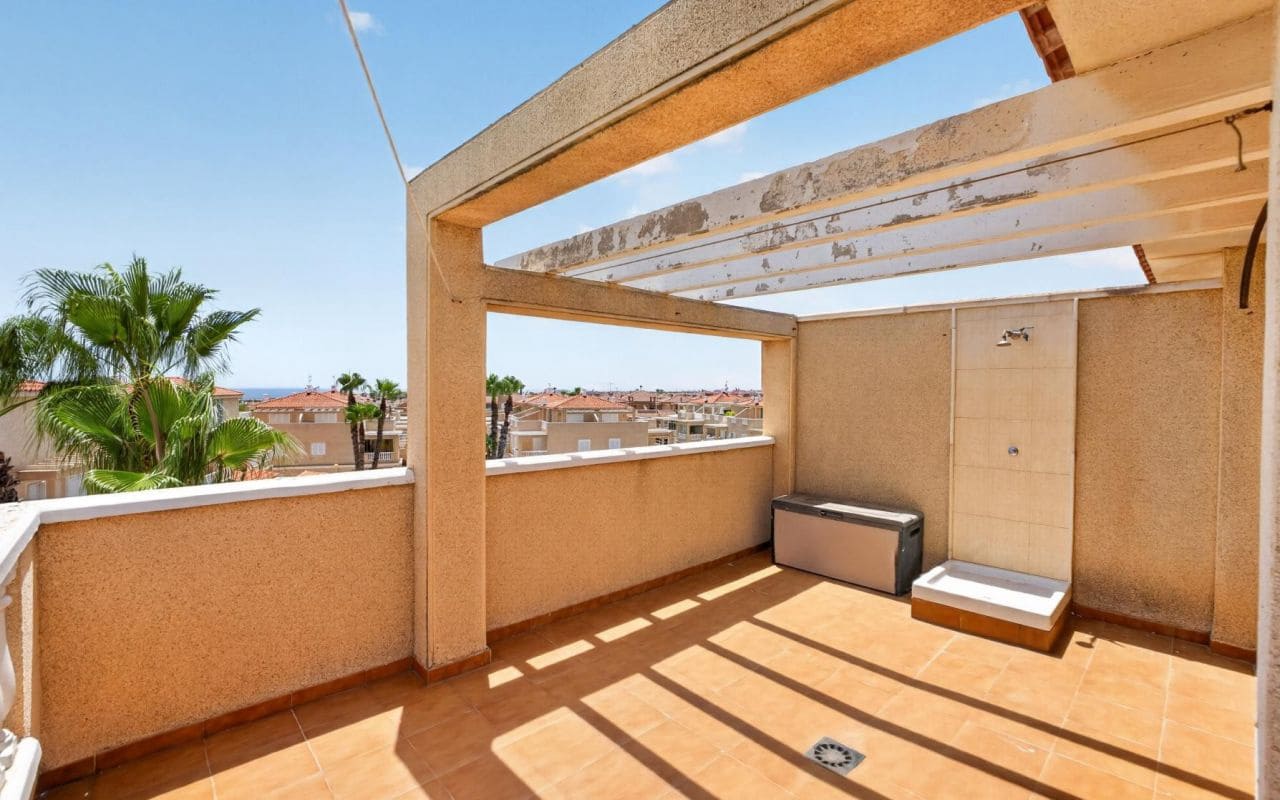 3 bedroom Terraced Villa for sale in Playa Flamenca with pool - € 315,000 (Ref: 9976155)